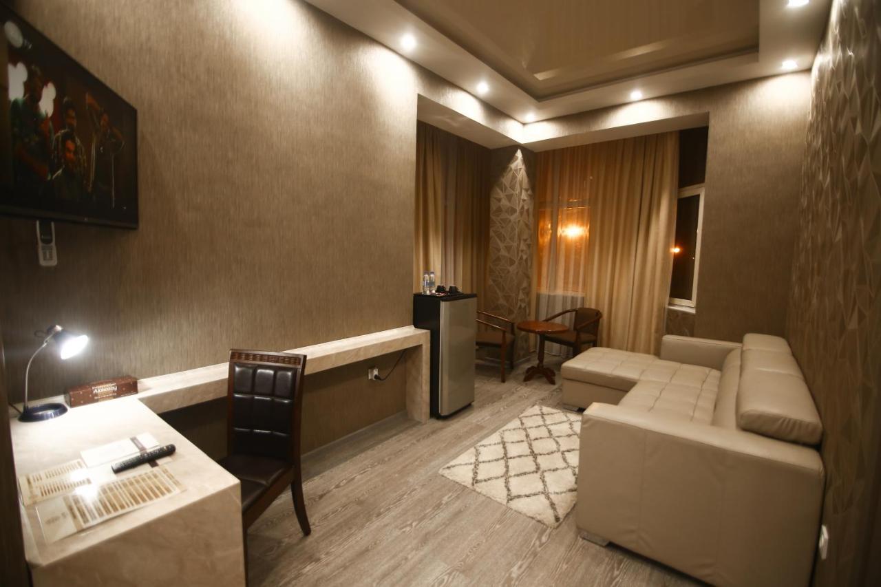 Safir Business Hotel O دوشانبي المظهر الخارجي الصورة